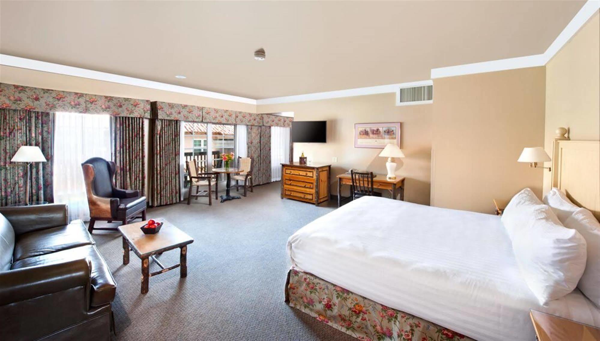 Harris Ranch Inn And Restaurant Huron 外观 照片